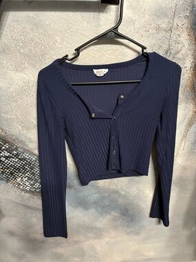 NAVY BLUE BUTTON UP LONG SLEEVE SIZE SMALL